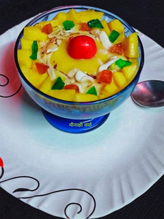 मैंगो सूजी खीर रेसिपी मुख्य फोटो