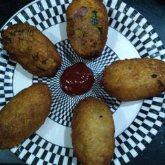 A picture of Bread Roll.