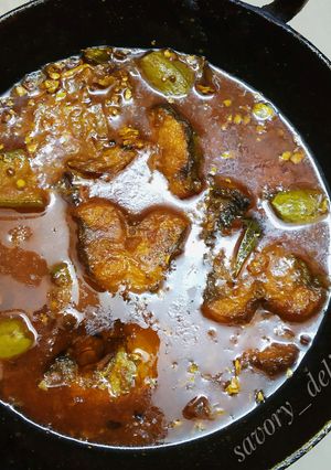 A picture of Potol diye Rui Macher Jhal.