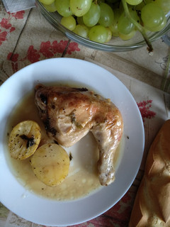 Una foto de Pollo asado al Oporto