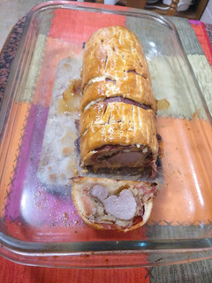Una foto de Solomillo Wellington con castañas