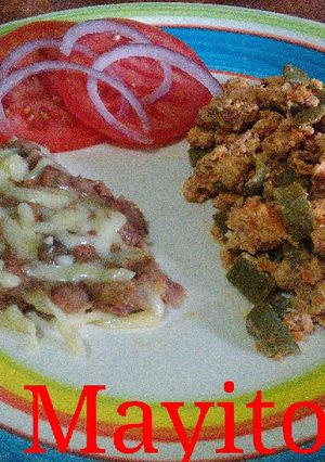 Foto principal de Nopales con chorizo y huevo