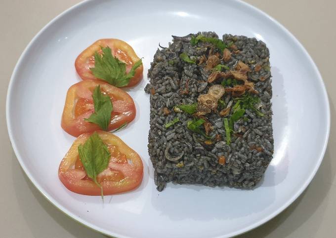 Resep Nasgor Hitam Cumi yang Enak
