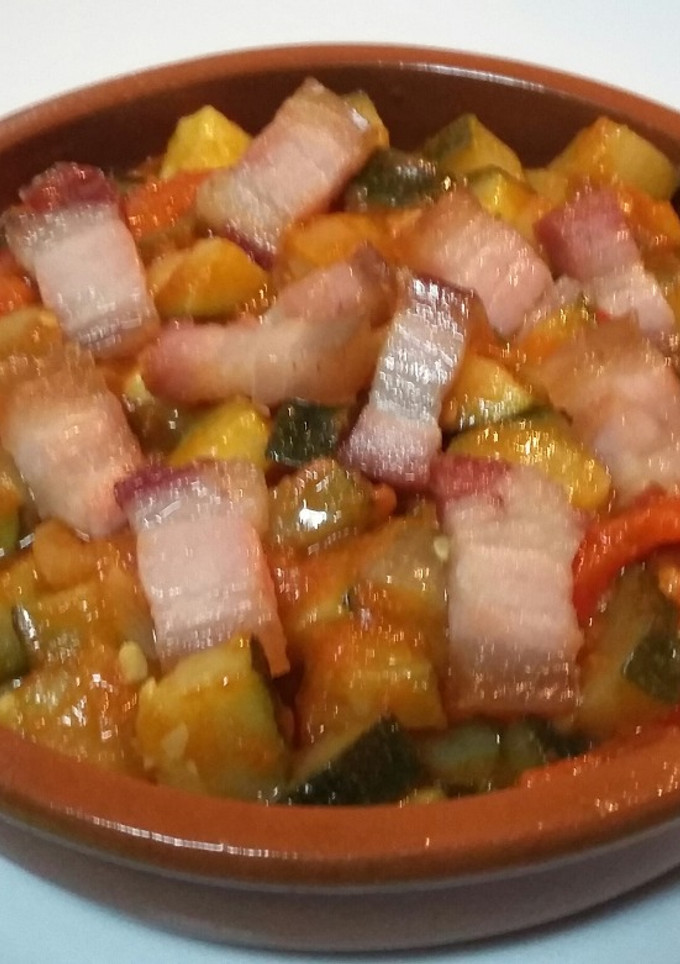 Una foto de Calabacín al curry con torreznos