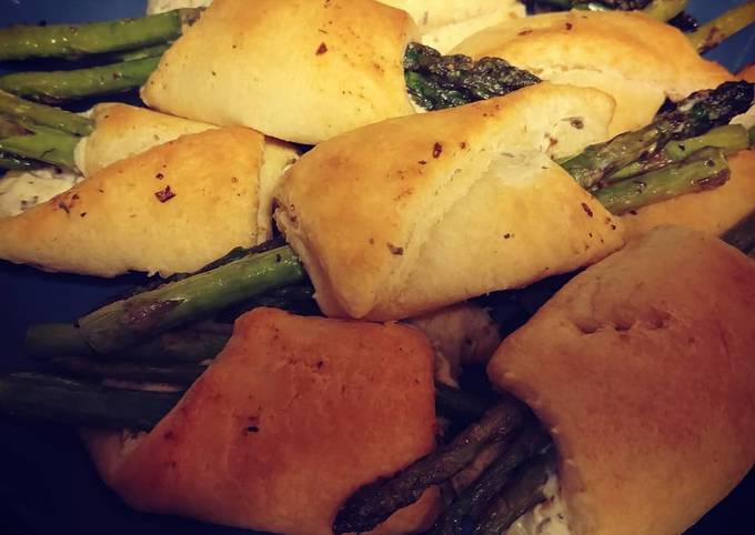 Simple Way to Make Any-night-of-the-week Cream Cheese Asparagus Crescents