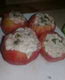Tomates rellenos con atún a la mayo