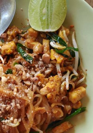 Foto principal de Tallarines salteados al Wok (Pad Thai)