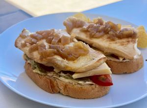 Foto principal de Tosta de pollo a la plancha ¡brunch de viernes!