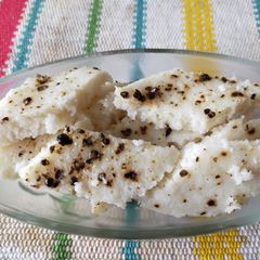 Idda (White Dhokla) A picture of Idda (White Dhokla).