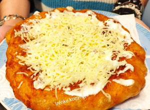 Kefíres burgonyás lángos recept fotója