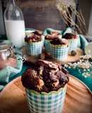 Muffins de cacao con pepitas de chocolate blanco