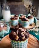 Muffins de cacao con pepitas de chocolate blanco