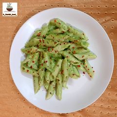 A picture of Cheesy spinach pasta.