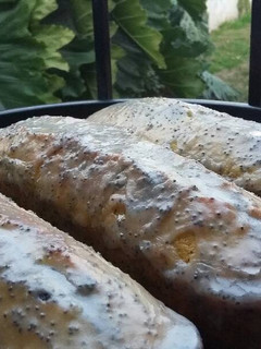 Una foto de Budín de limón y amapola 🍋
