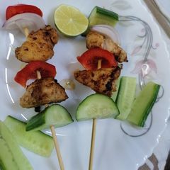 A picture of 3 colors Shashlik sticks.