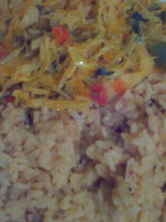A picture of Pilau served with cabbage.