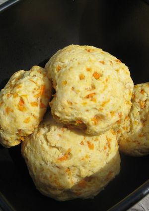 A picture of Honey & Carrot Hot Biscuit (Scone).