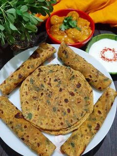 মেথি থেপলা (Methi thepla recipe in bengali) রেসিপির প্রধান ছবি