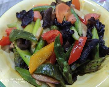 Easy Serving Recipe Stir fry Asparagus with black fungus Delicious