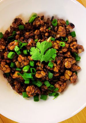 A picture of Sticky Tempeh with Ginger.