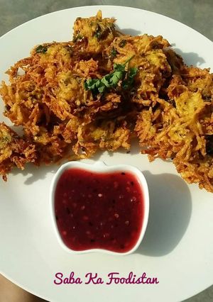 A picture of Lachha Pakora/Potato Fritters.