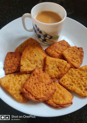 A picture of Farsi puri.