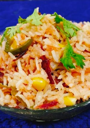 કોર્ન ફ્રાઇડ રાઈસ(corn fried rice recipe in Gujarati) રેસીપી મુખ્ય ફોટો