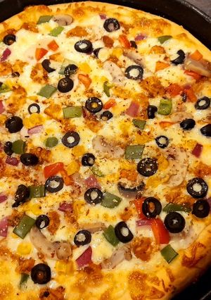 A picture of 🍕🍕🍕Chicken fajita pizza🍕🍕.