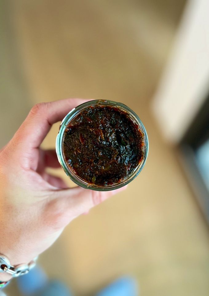 Una foto de Mermelada con acelgas rojas