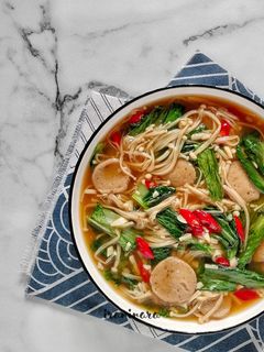 Foto resep Tumis Pokcoy Jamur Enoki Bakso