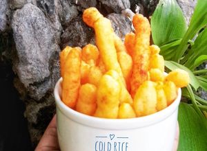 Hình của món Snack cơm nguội 🍚.