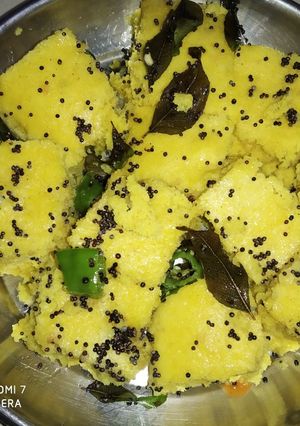 ખમન (Khaman Recipe in Gujarati) રેસીપી મુખ્ય ફોટો