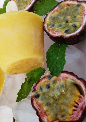 A picture of Passion fruit lollies#theme challenge.