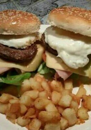 Una foto de Hamburguesas súper completas (doble carne)