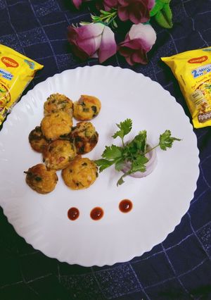 ভেজিটেবল ম্যাগি নুডলস বল(Vegetable Maggi noodles ball recipe in Bengali) রেসিপির প্রধান ছবি