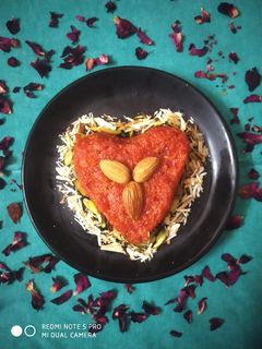 ગાજર હલવો (Gajar Halwa Recipe In Gujarati) રેસીપી મુખ્ય ફોટો