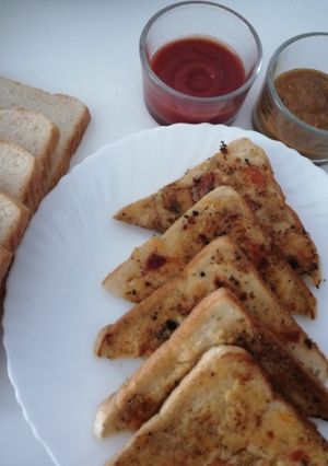 A picture of Upma sandwich.