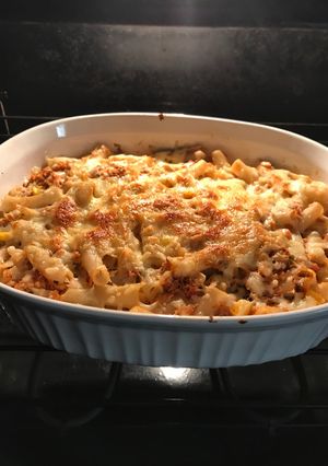 Una foto de Macarrones gratinados con atún y maicitos
