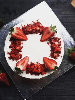 Hình của món Mousse sữa chua dâu tây.