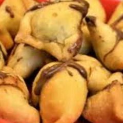A picture of Chocolate Samosa.