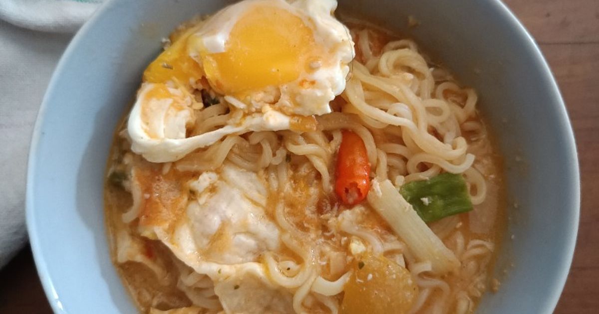 Mie Kuah Tomat