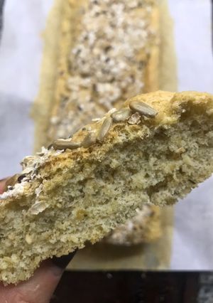 Una foto de Pan de avena y semillas