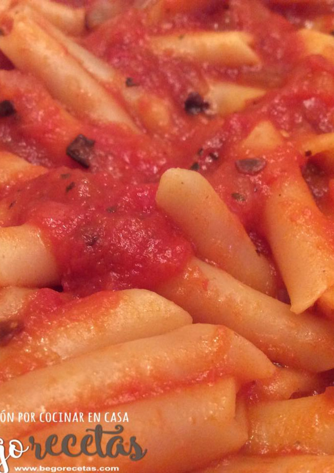 Una foto de Macarrones arrabiata