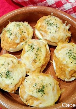 Una foto de Huevos rellenos gratinados (Express)
