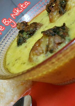 A picture of Kadhi chawal.