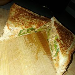A picture of Chicken sandwich.