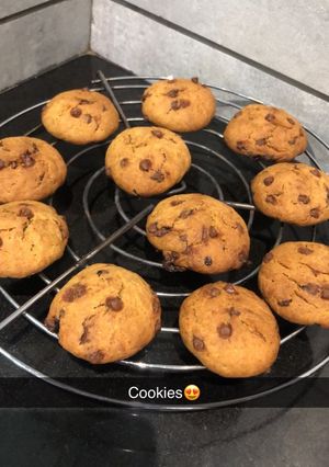 A picture of Whole wheat and jaggery chocolate chip cookies.