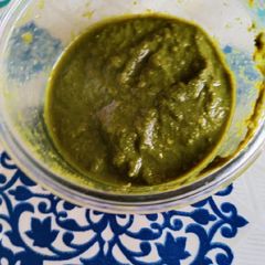 A picture of Green coriander chutney.