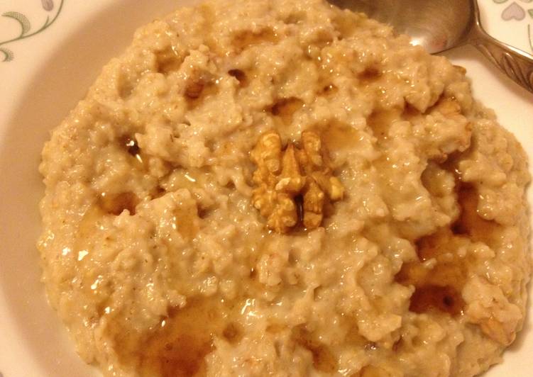 Maple-Walnut Oatmeal
