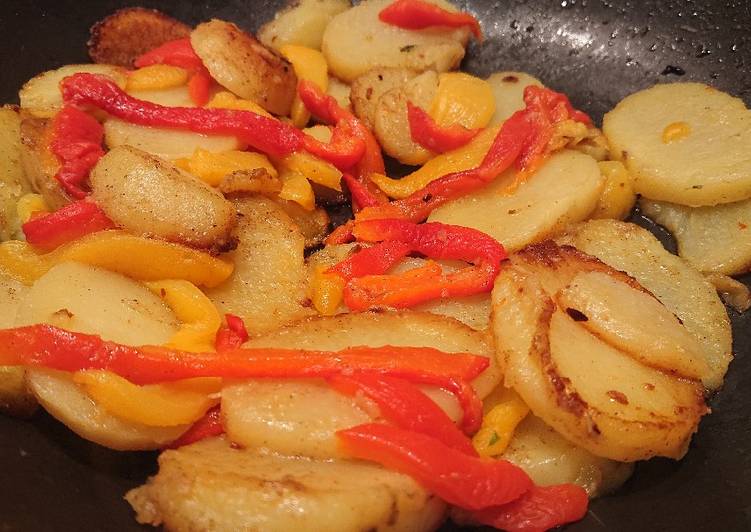 Recipe of Perfect Buttery Potatoes And Red Peppers